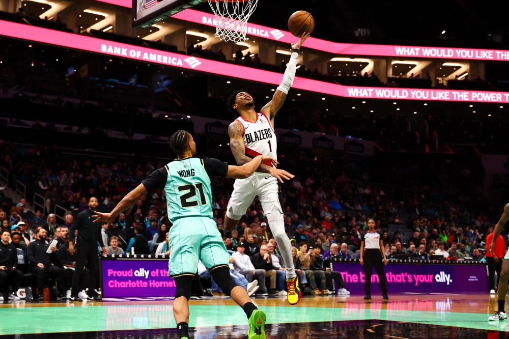 锋都不乏看 锋都不乏看