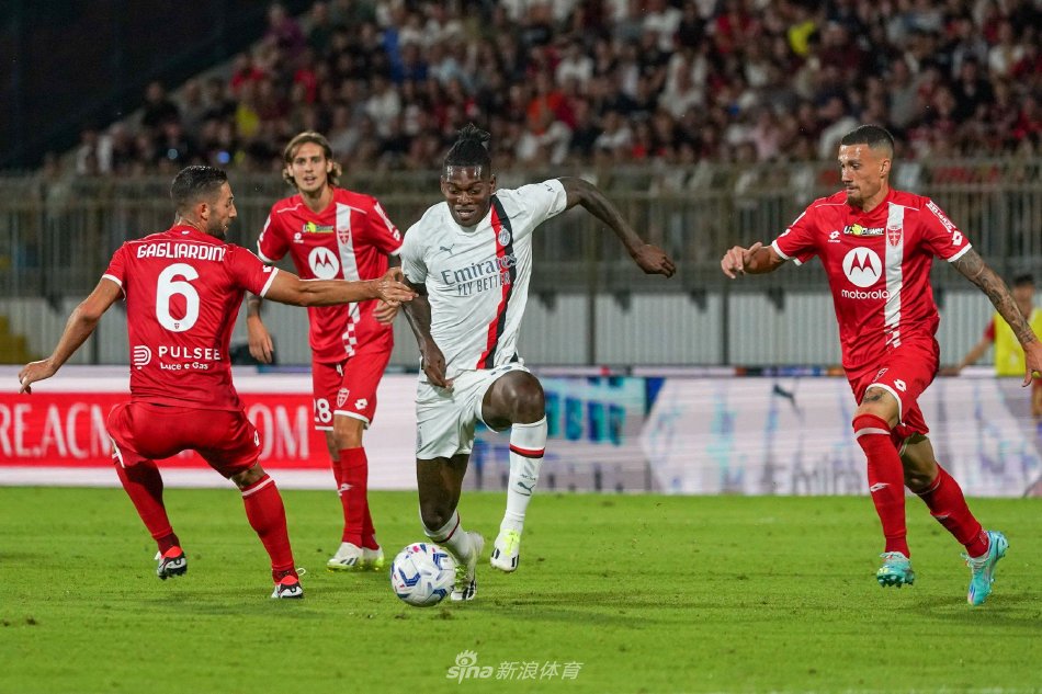 队中挑起大 队中挑起大