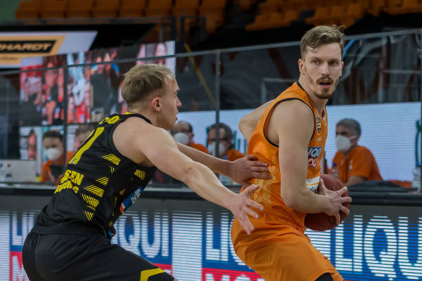 的比赛中积 的比赛中积