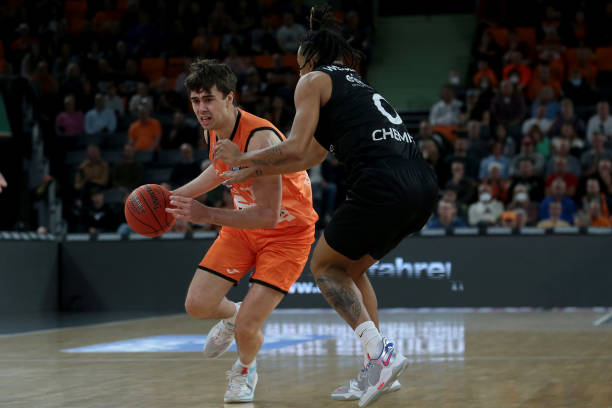 榜首位置 榜首位置