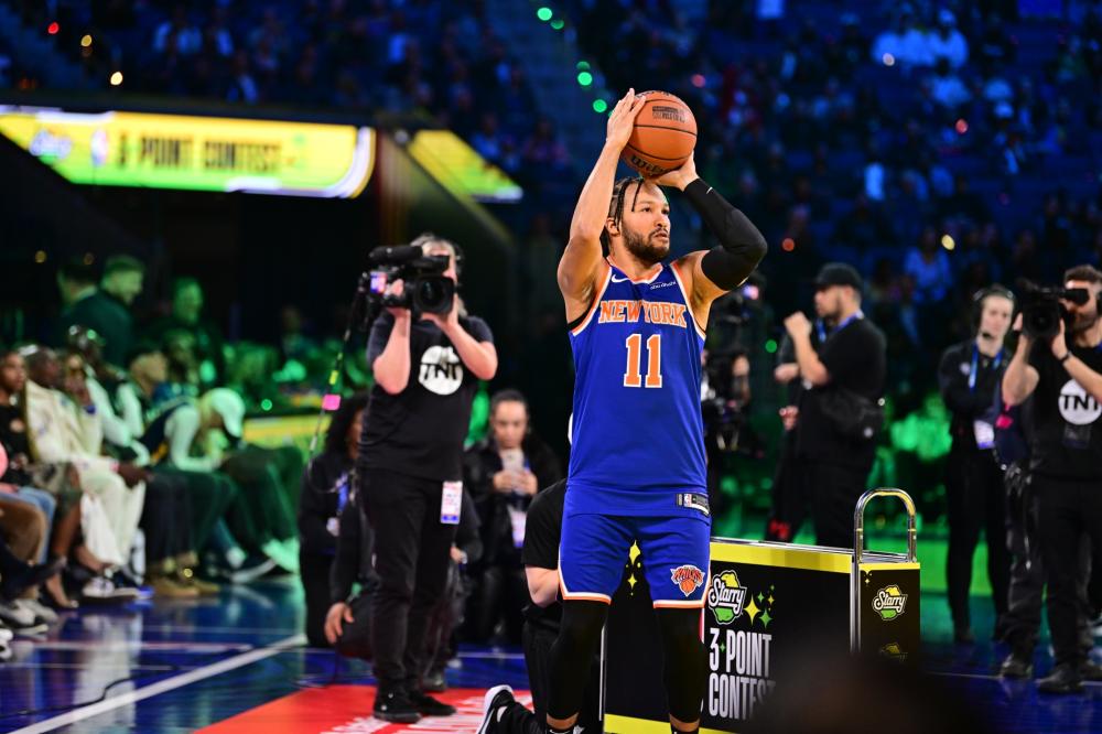 社交媒体曝 社交媒体曝